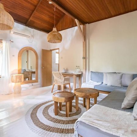 Aloita Resort Mentawai Tua Pejat Exterior foto
