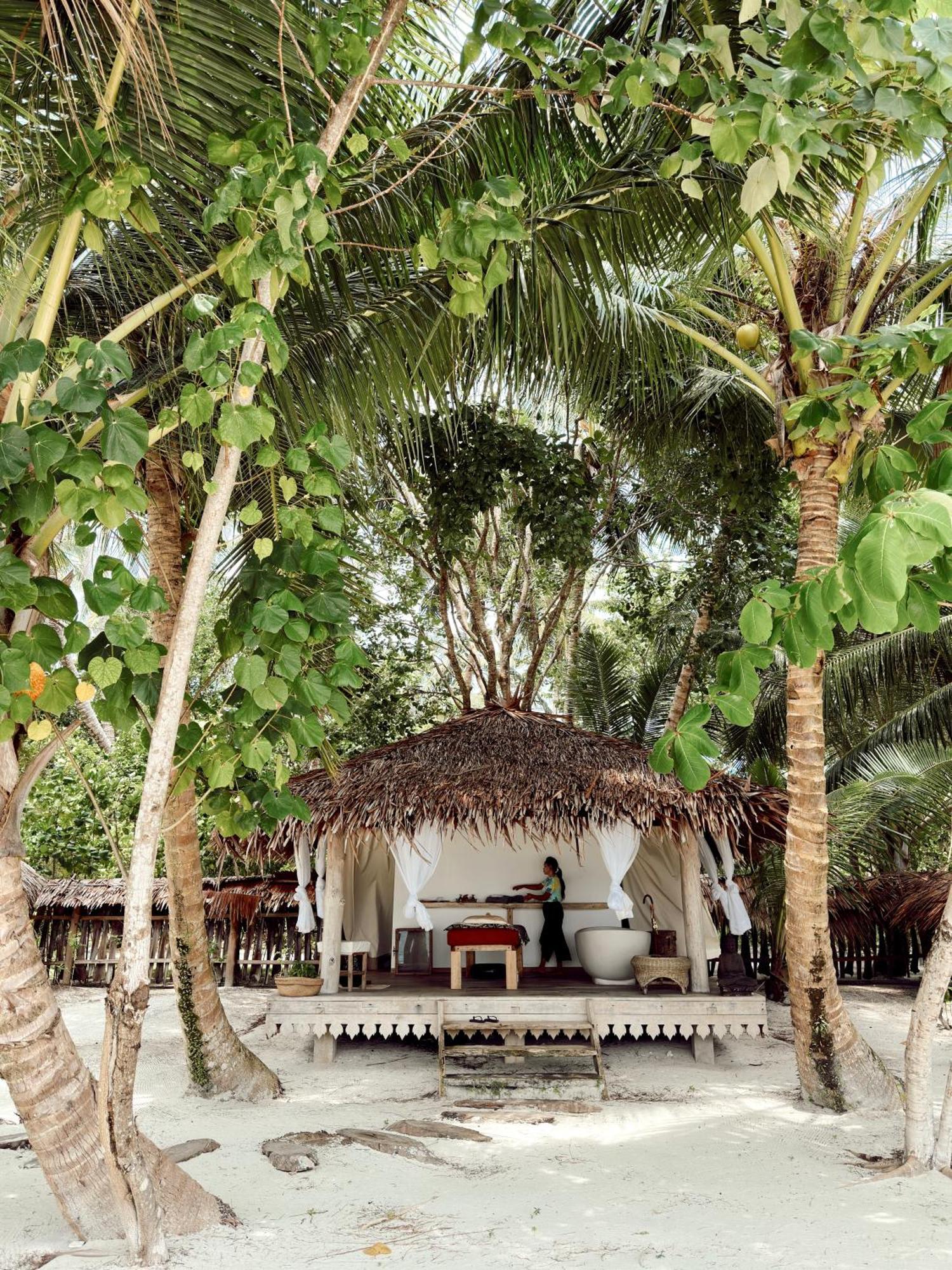 Aloita Resort Mentawai Tua Pejat Exterior foto