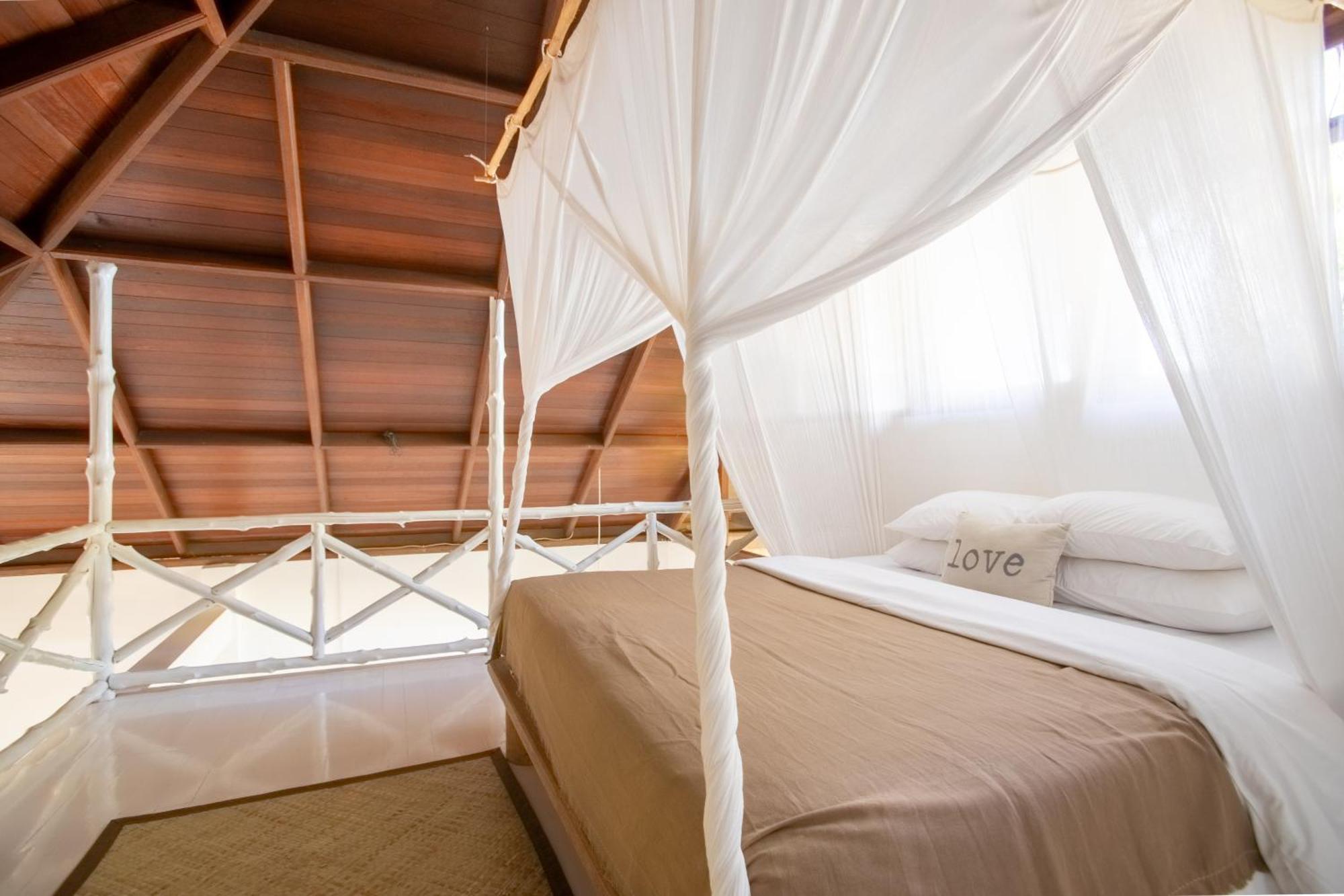 Aloita Resort Mentawai Tua Pejat Exterior foto